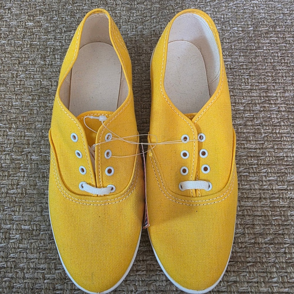 Vintage deadstock Canvas Sneakers‎ Yellow Lace Up Shoes Comfortable Size 6